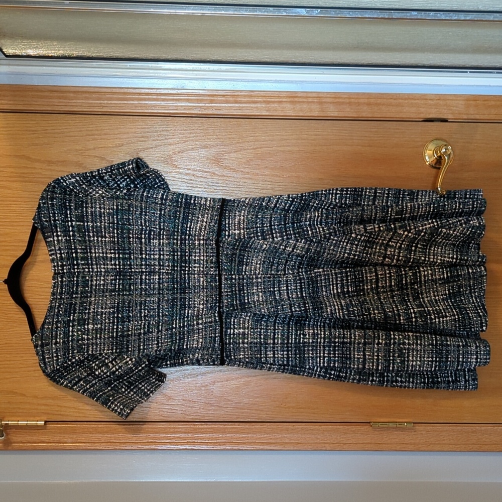 Short Sleeved Dress - Picture 2 of 4
